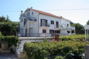 Apartments with a parking space Jelsa, Hvar - 4589